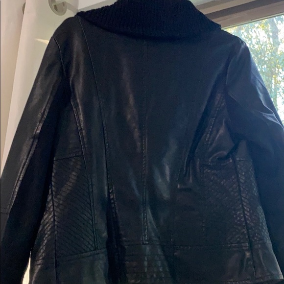 Leather jacket - Picture 2 of 2